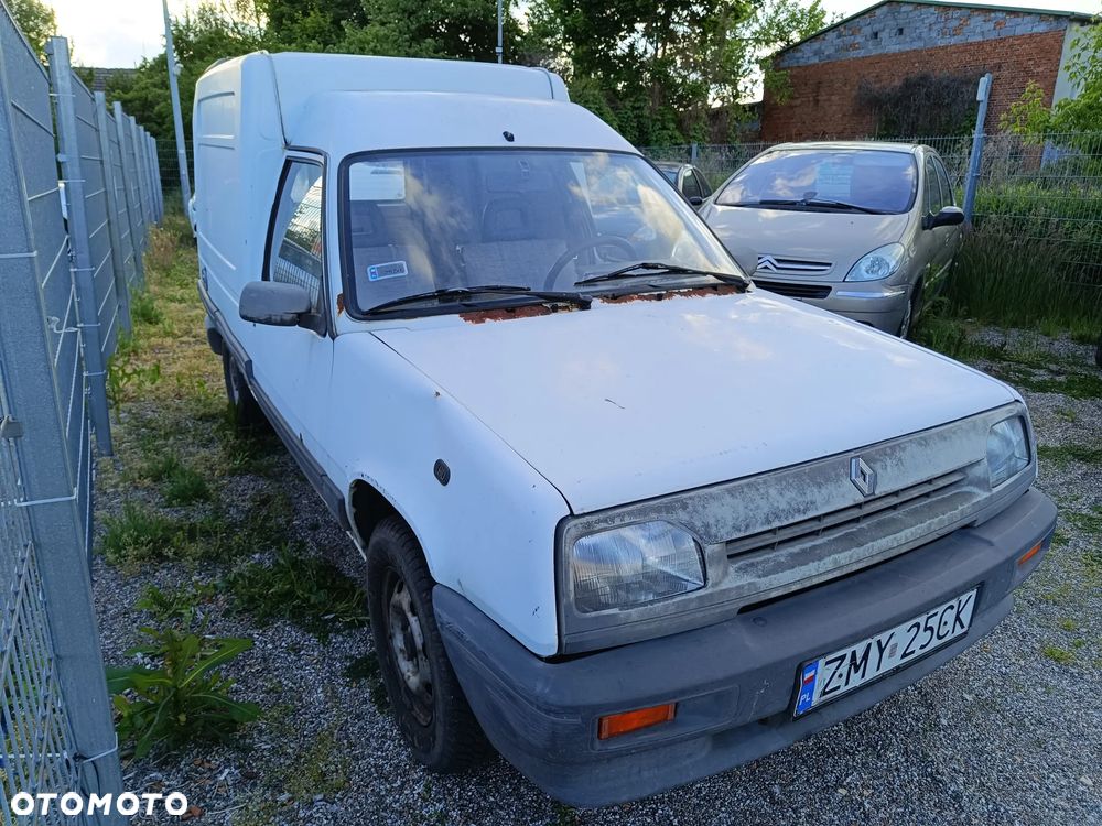 Renault RAPID - 3