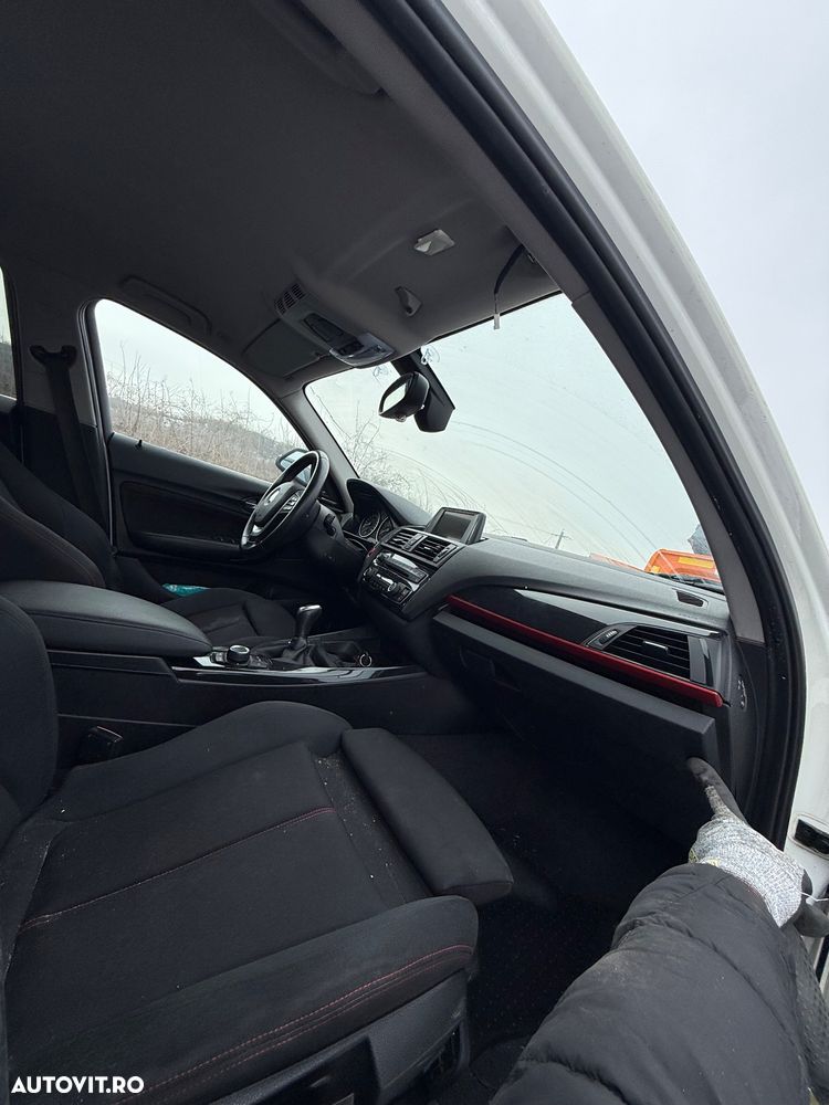 Dezmembrez bmw F20 F21 118I benzină motor N13 cutie manuală volan pe stanga far faruri cu xenon bi-xenon culoare alb alpinweiss 3 cod 300 pachet M sport - 5