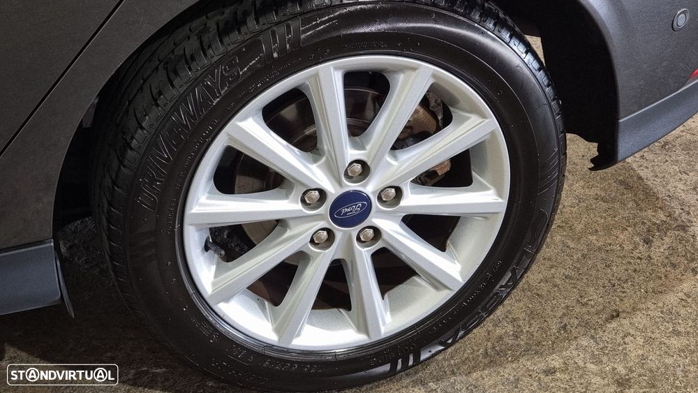 Ford Focus 1.5 TDCi EcoBlue Titanium - 27