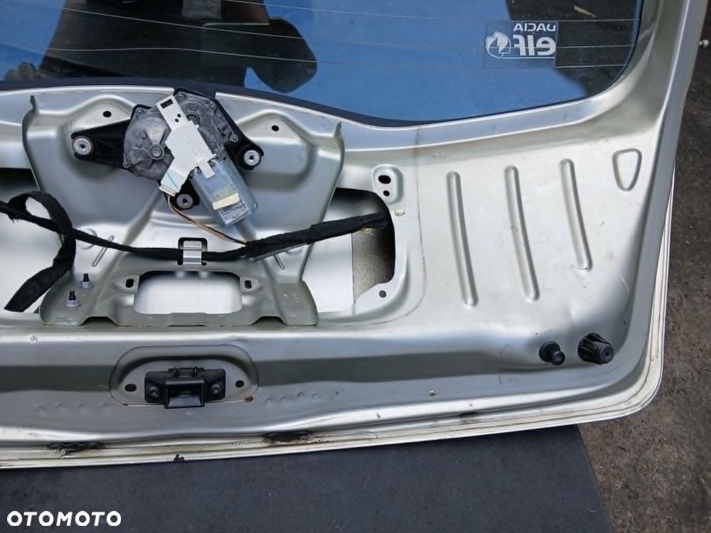 Dacia Sandero II klapa bagażnika kod lakieru TEKNM - 6