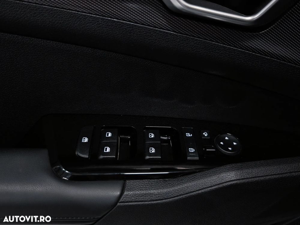 Kia Sportage 1.6 T-GDI HEV 6AT 4x2 Business Line - 26