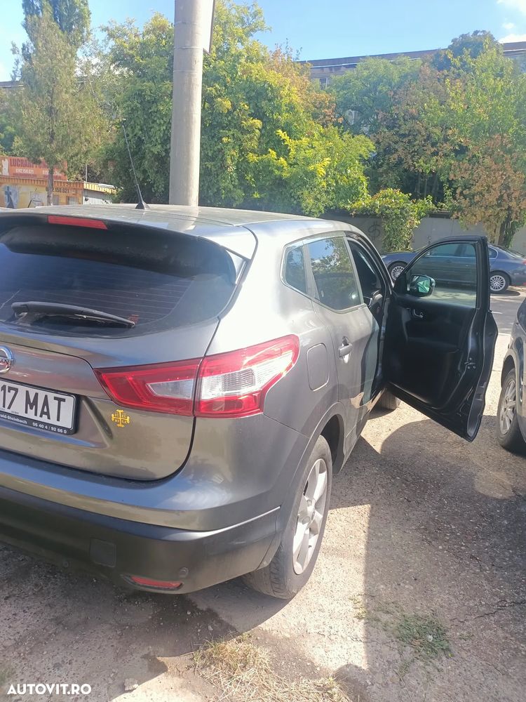 Nissan Qashqai 1.6 DCI DPF Start/Stop acenta - 4