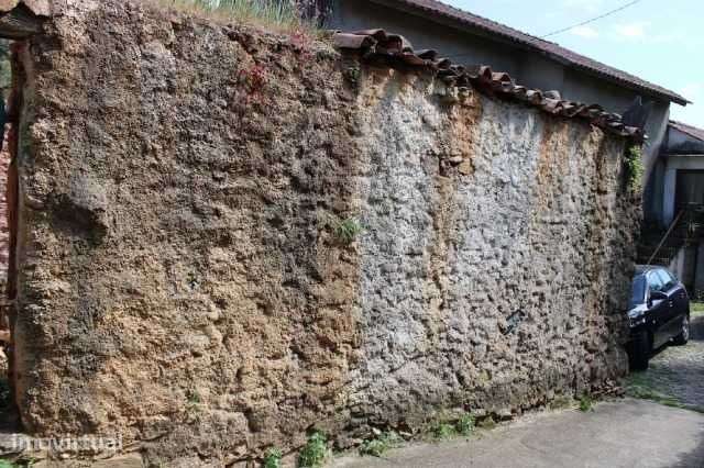 Casa em ruínas | Dianteiro | Coimbra - Grande imagem: 4/7