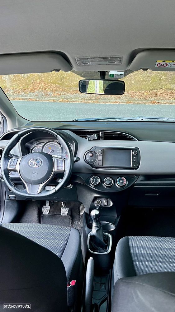 Toyota Yaris 1.0 VVT-i Comfort +PS Style +P.Techno - 5