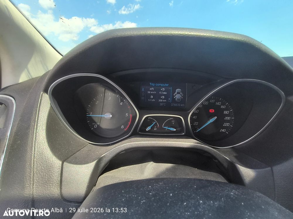 Ford Focus 1.6 TDCI DPF Titanium - 11