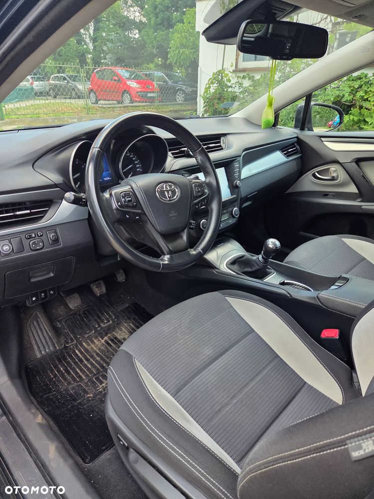 Toyota Avensis 1.8 Prestige - 8