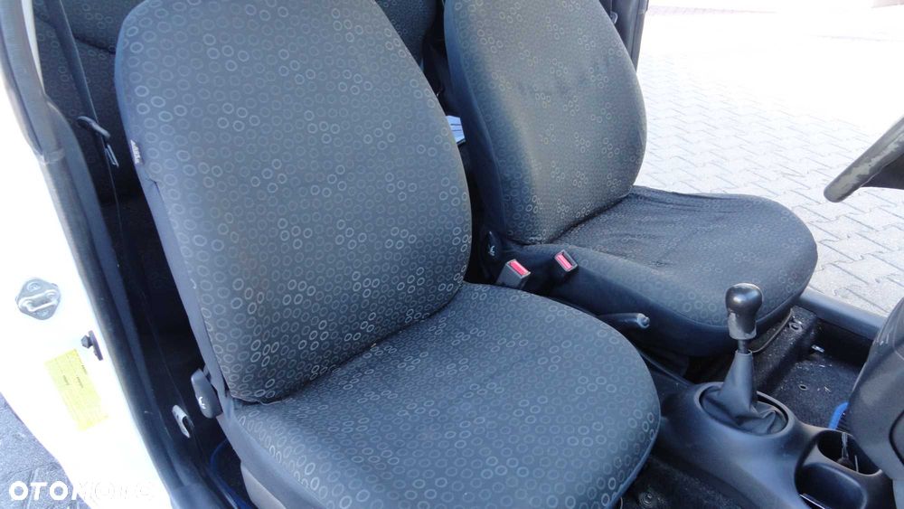 Toyota Yaris - 6