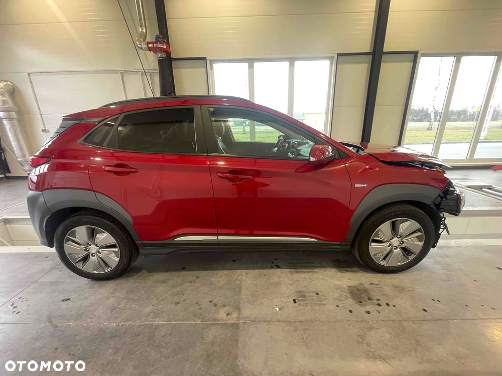 Hyundai Kona 39kWh Executive - 4