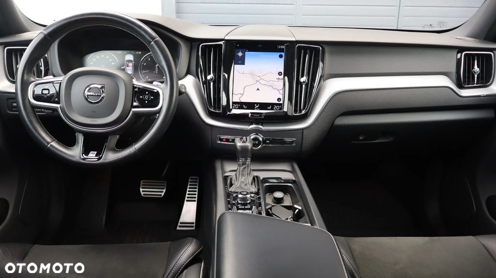 Volvo XC 60 T6 AWD R-Design - 10