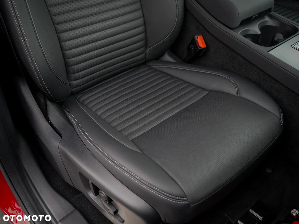 Land Rover Discovery Sport 2.0 D200 mHEV R-Dynamic SE - 37