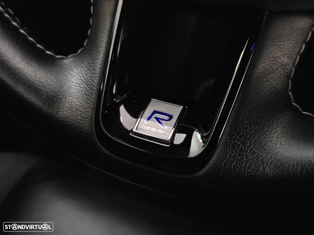 Volvo V60 2.0 T8 AWD TE R-Design - 24