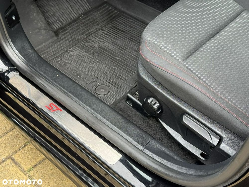 Ford Focus - 20