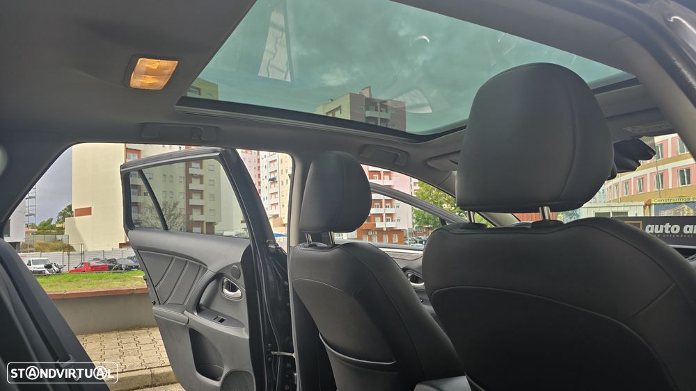 Toyota Avensis SW 2.0 D-4D Luxury+GPS - 18