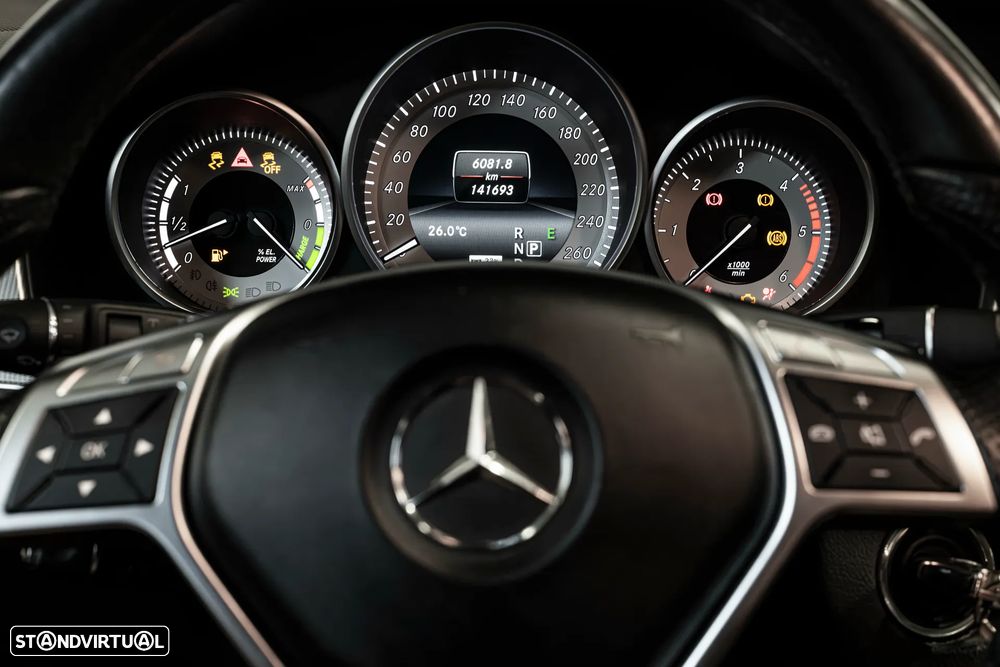 Mercedes-Benz E 300 Bluetec Hybrid Avantgarde - 14