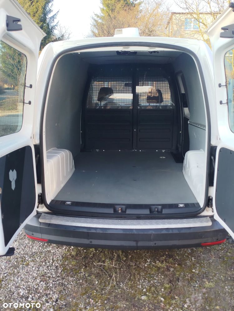 Volkswagen Caddy - 10