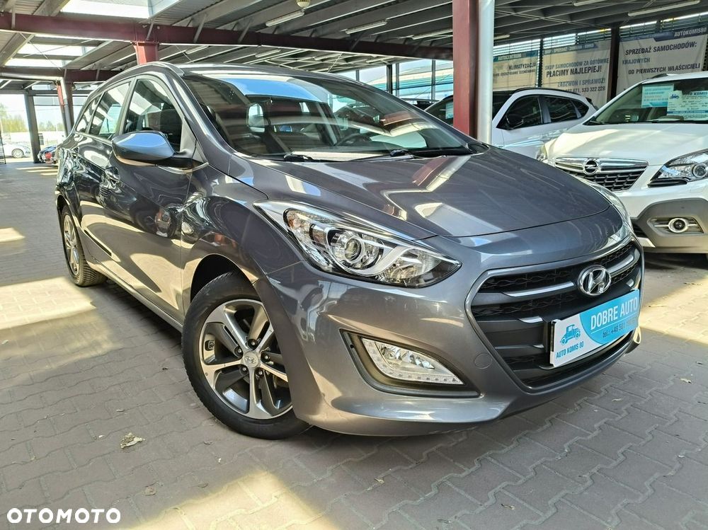 Hyundai i30 blue Kombi 1.4 YES Silver - 5