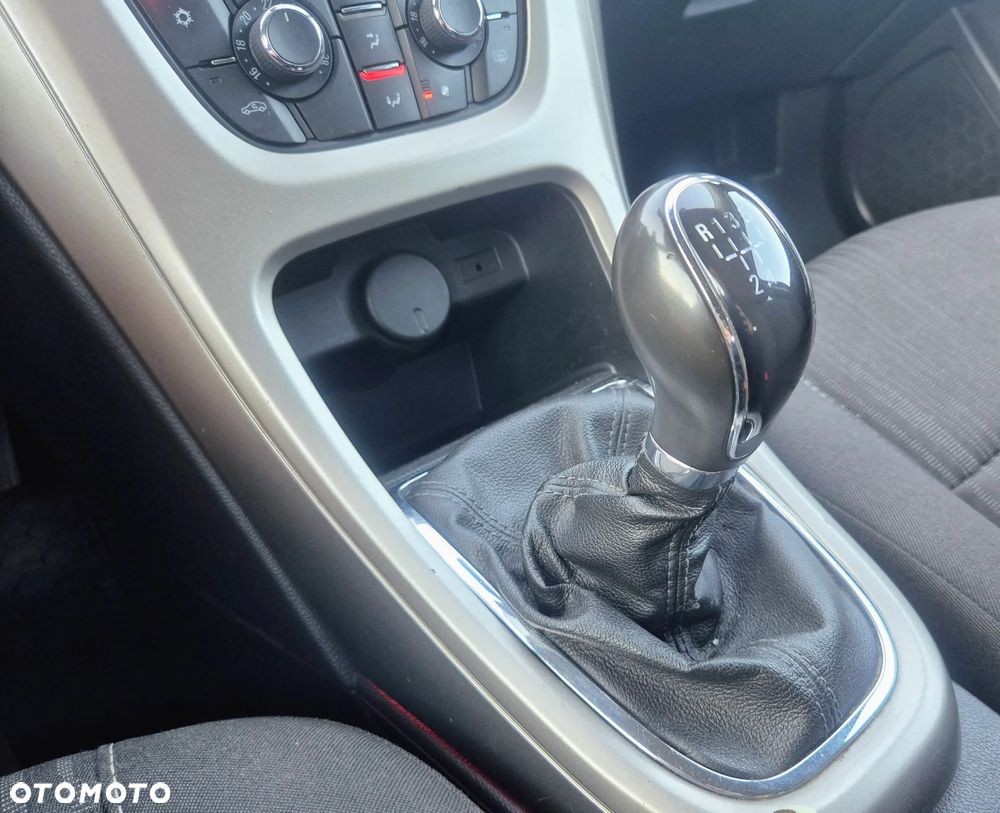 Opel Astra 1.4 ecoFLEX - 31