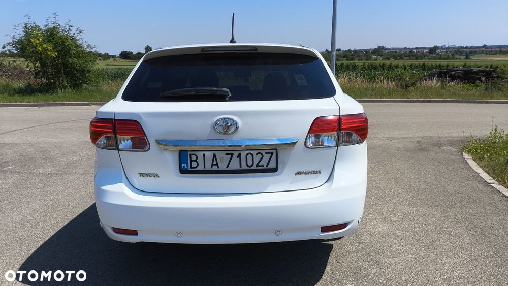 Toyota Avensis 2.0 D-4D Premium - 8