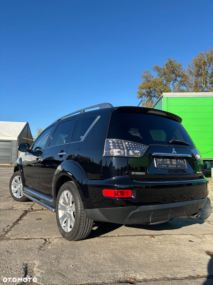 Mitsubishi Outlander 2.4 Intense + - 2