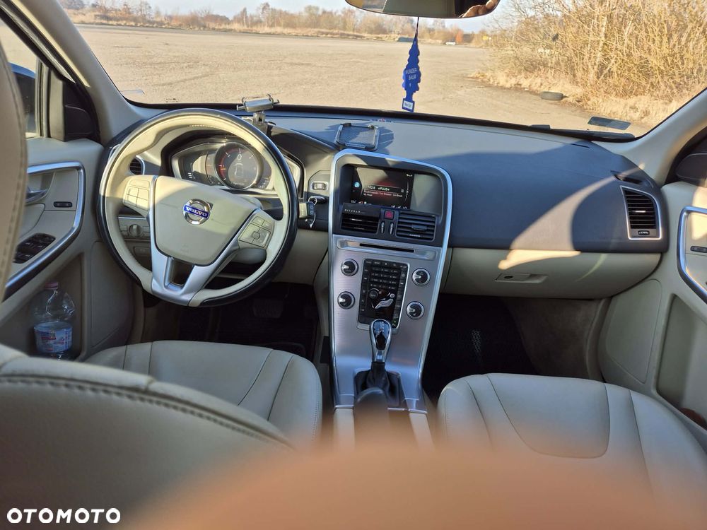 Volvo XC 60 - 24