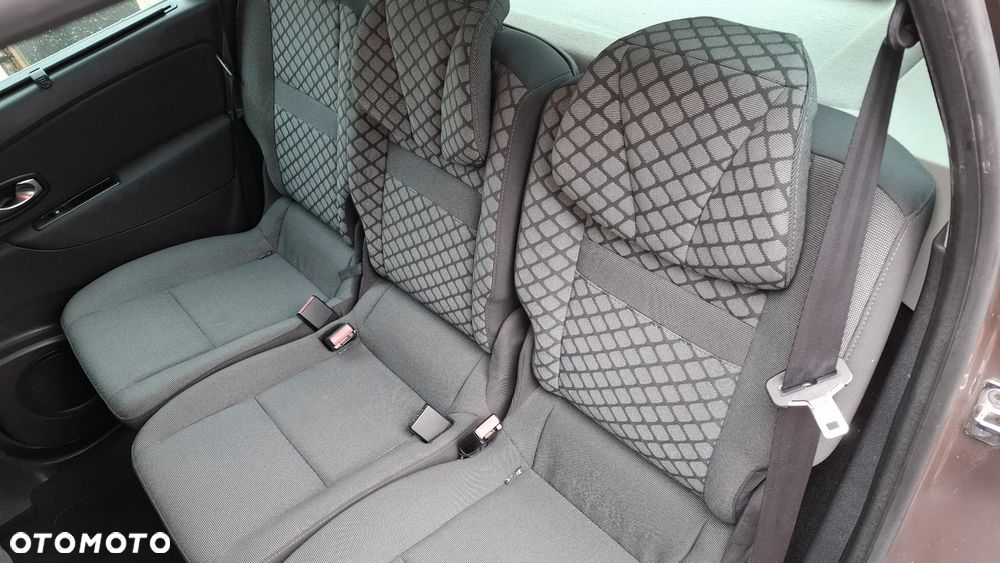 Renault Scenic dCi 110 LIMITED - 7