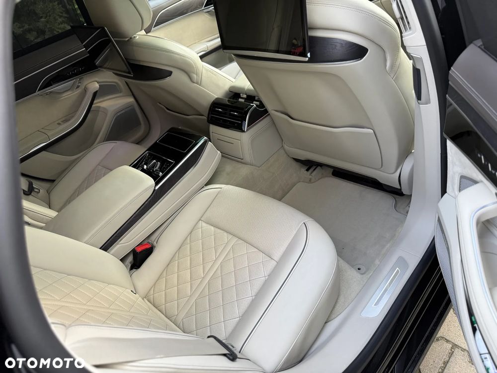 Audi A8 - 15