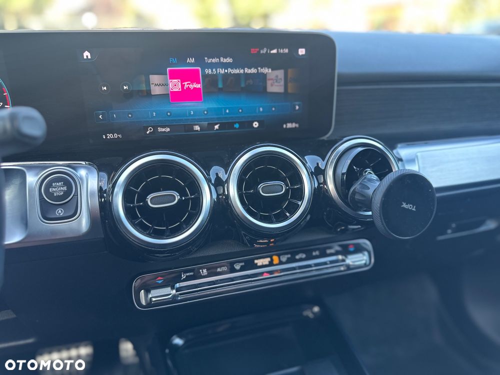Mercedes-Benz GLB 250 4-Matic AMG Line 8G-DCT - 23