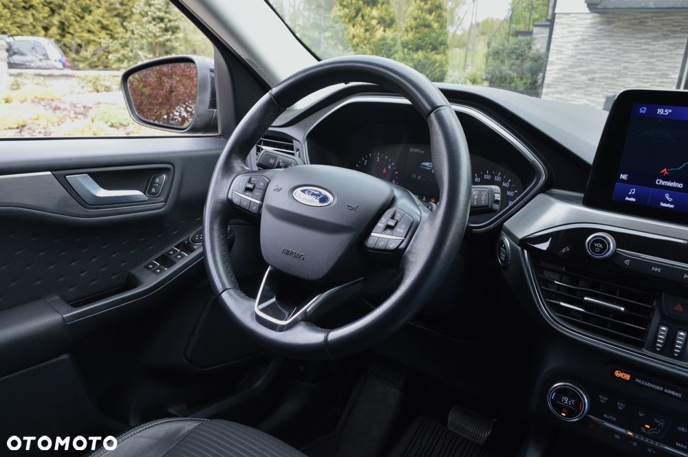 Ford Kuga 2.0 EcoBlue 4x4 TITANIUM - 24