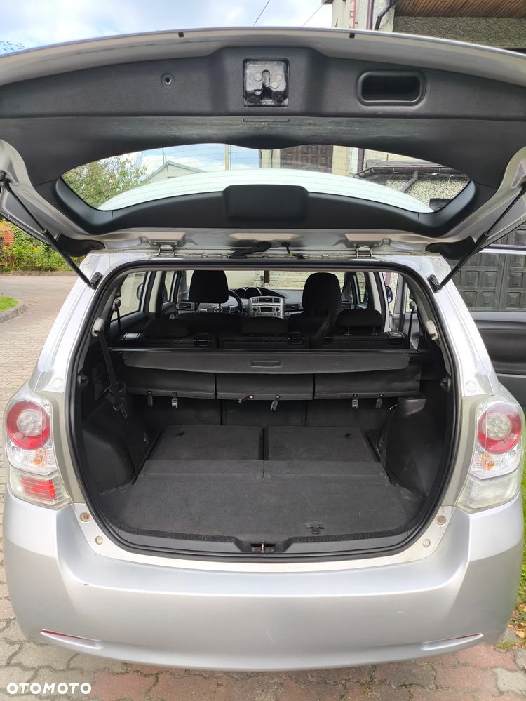 Toyota Verso 2.0 D-4D Luna 7os - 20