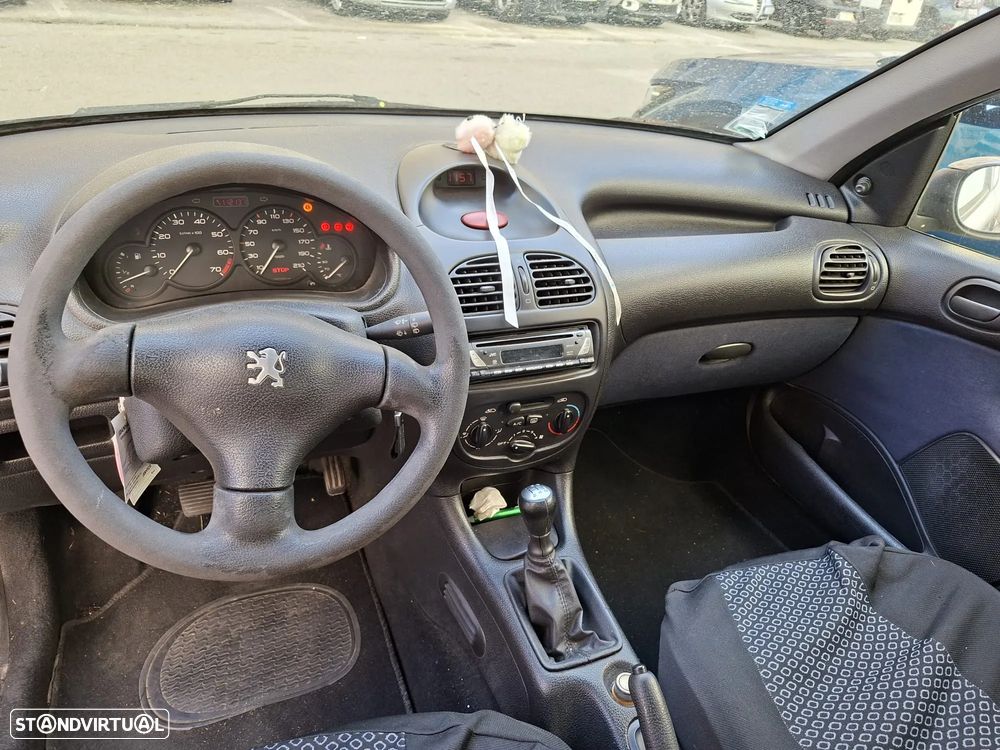 Peugeot 206 1.1 XR - 6