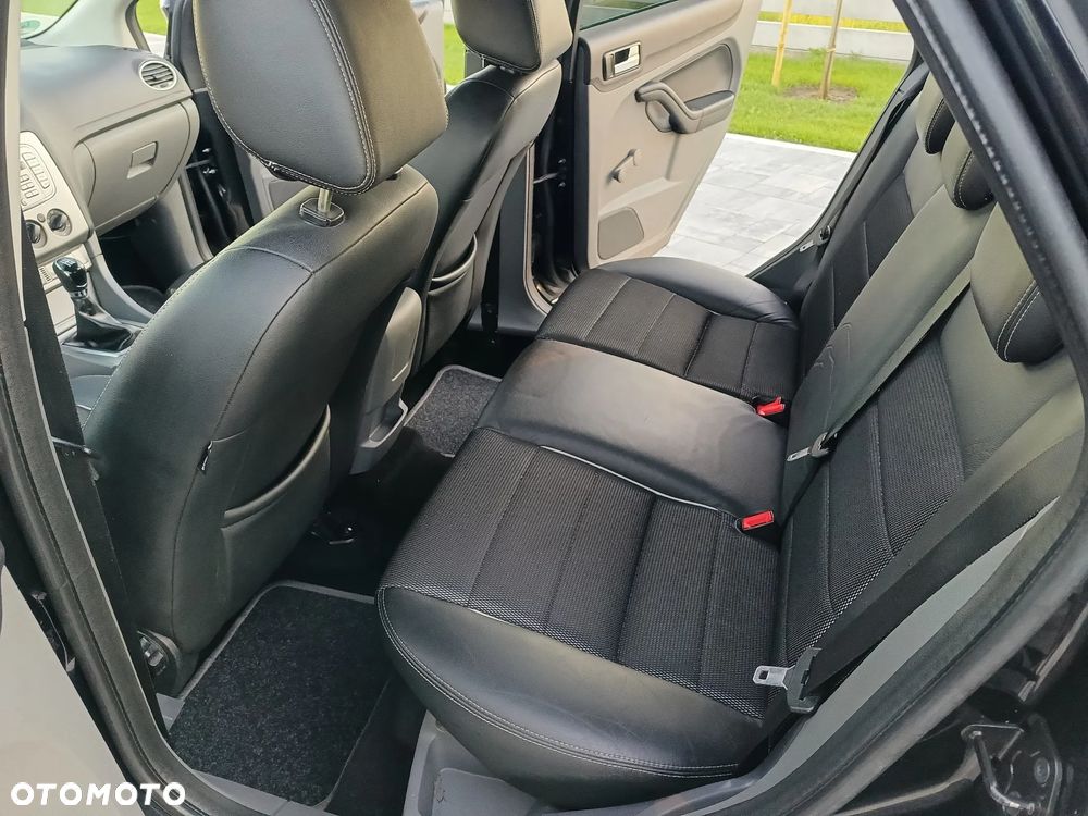 Ford Focus 1.6 16V Black Magic - 12