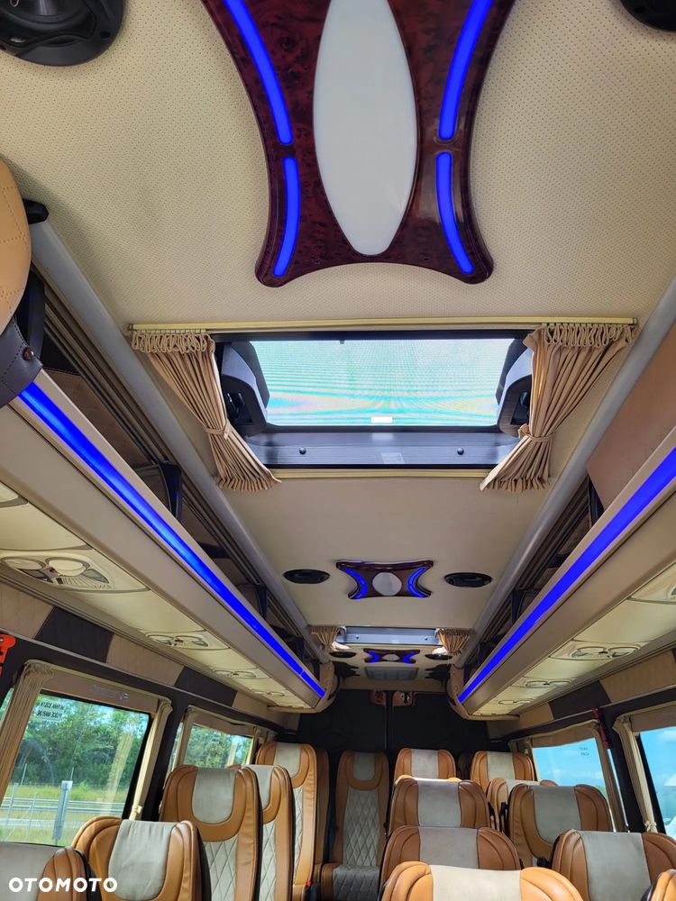 Mercedes-Benz Sprinter 519 CDI 24 miejsca + 3 stojące - 23