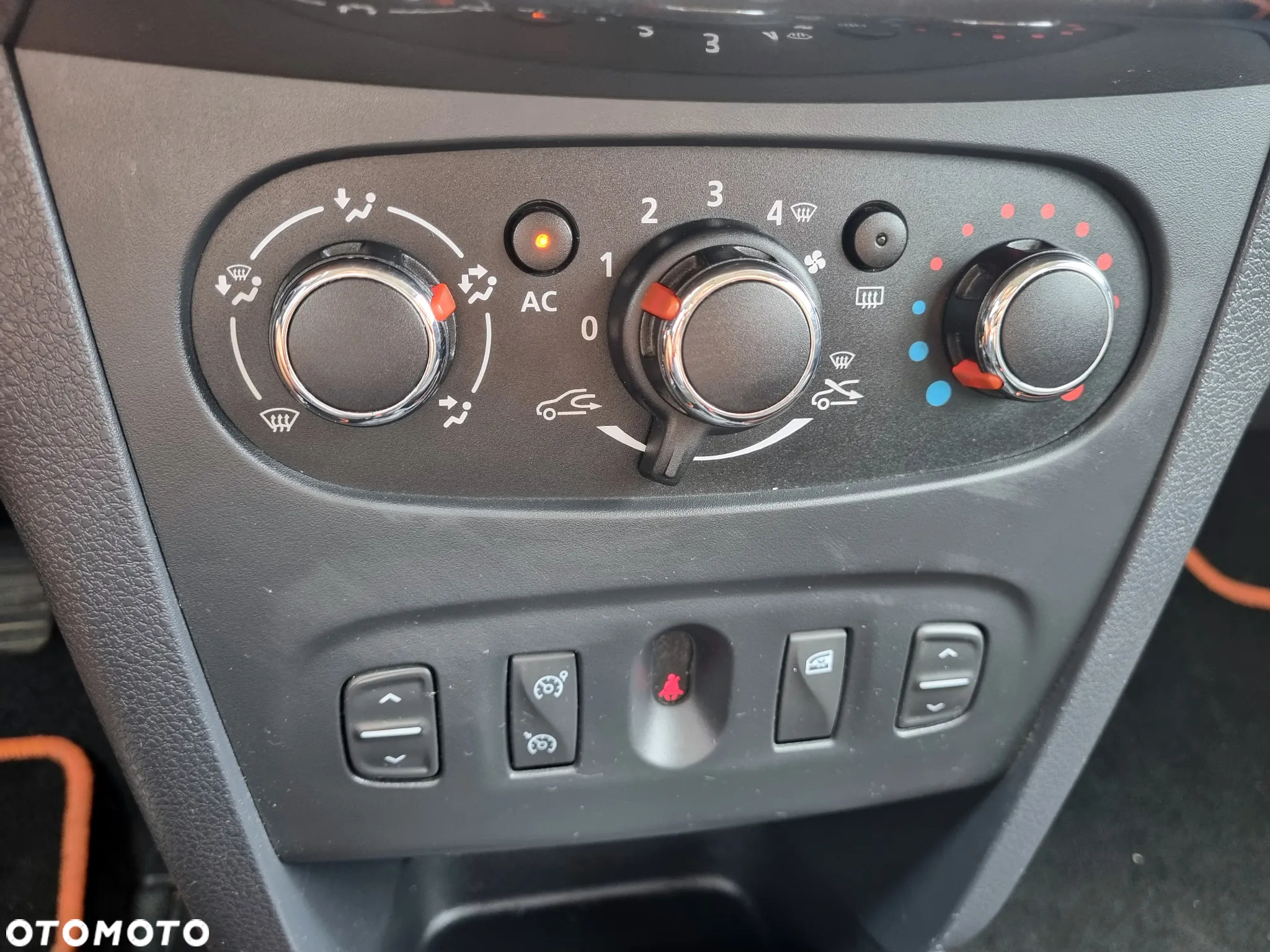 Dacia Sandero Stepway 0.9 TCe Laureate S&S - 25