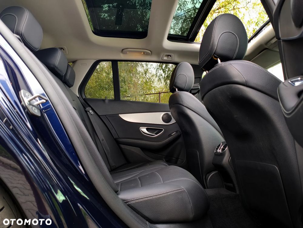 Mercedes-Benz Klasa C 200 d T 9G-TRONIC Exclusive - 36