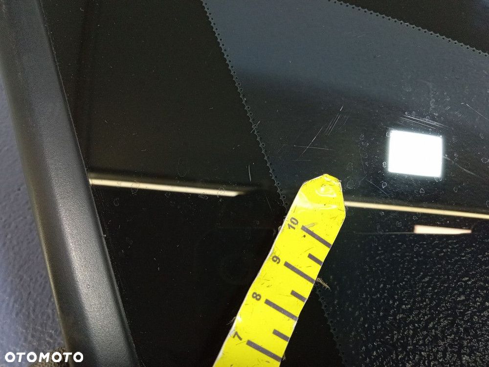 VOLVO V40 II SZYBA KAROSERYJNA TYŁ LEWA - 5