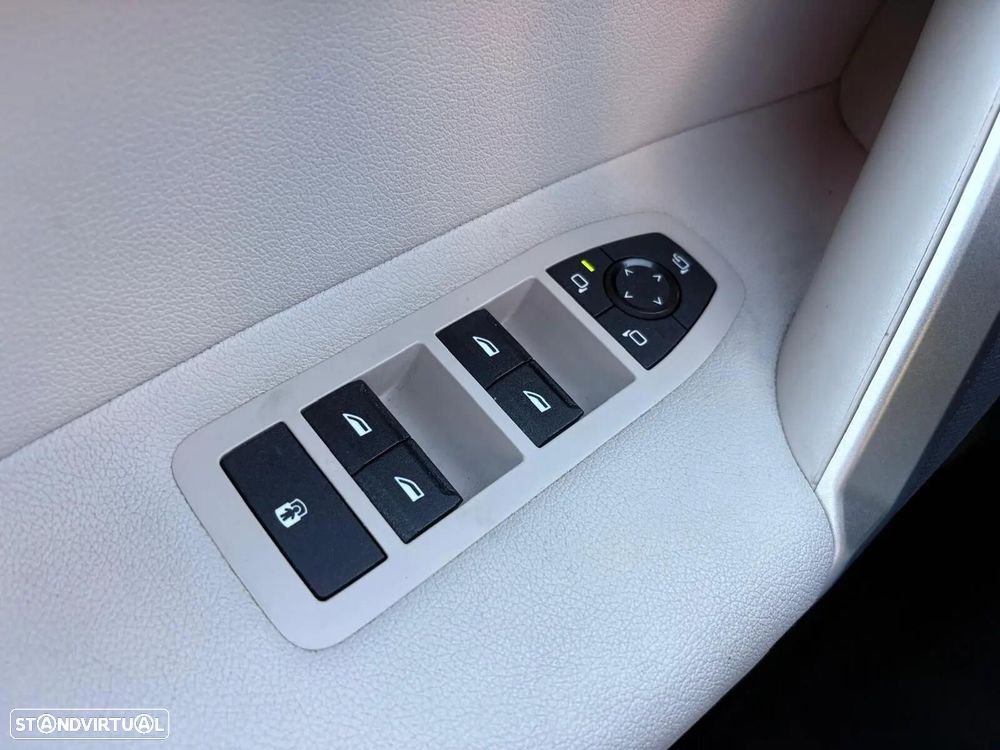 BMW iX xDrive 50 Pack Desportivo - 33