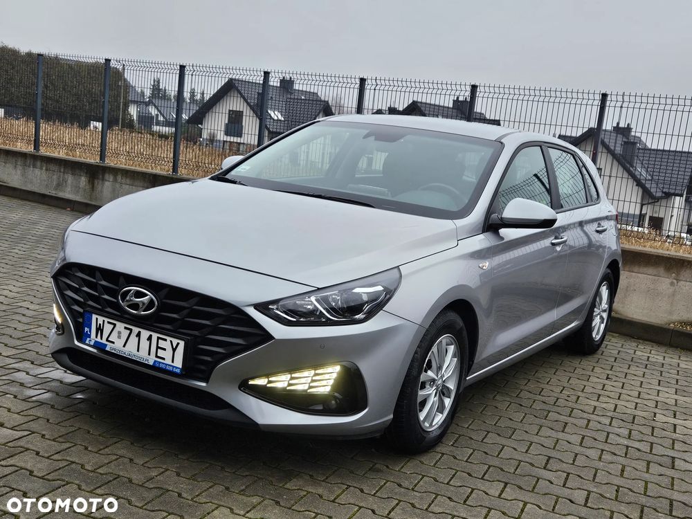 Hyundai i30 1.5 DPI Classic + - 27
