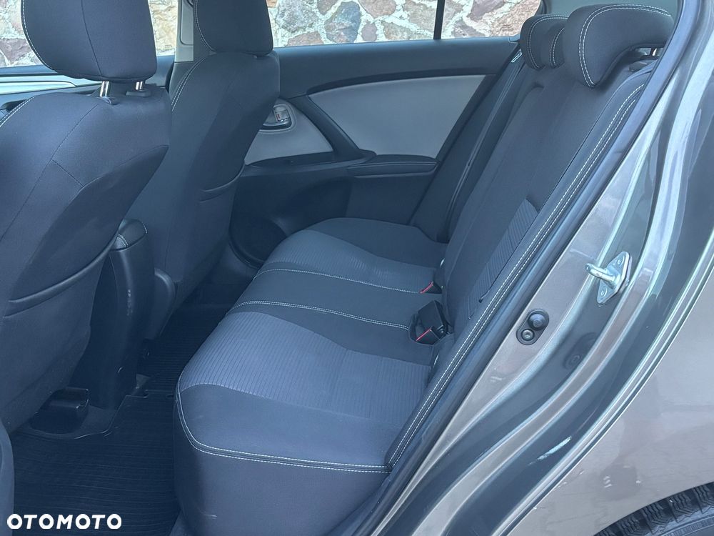 Toyota Avensis 1.8 Premium - 13
