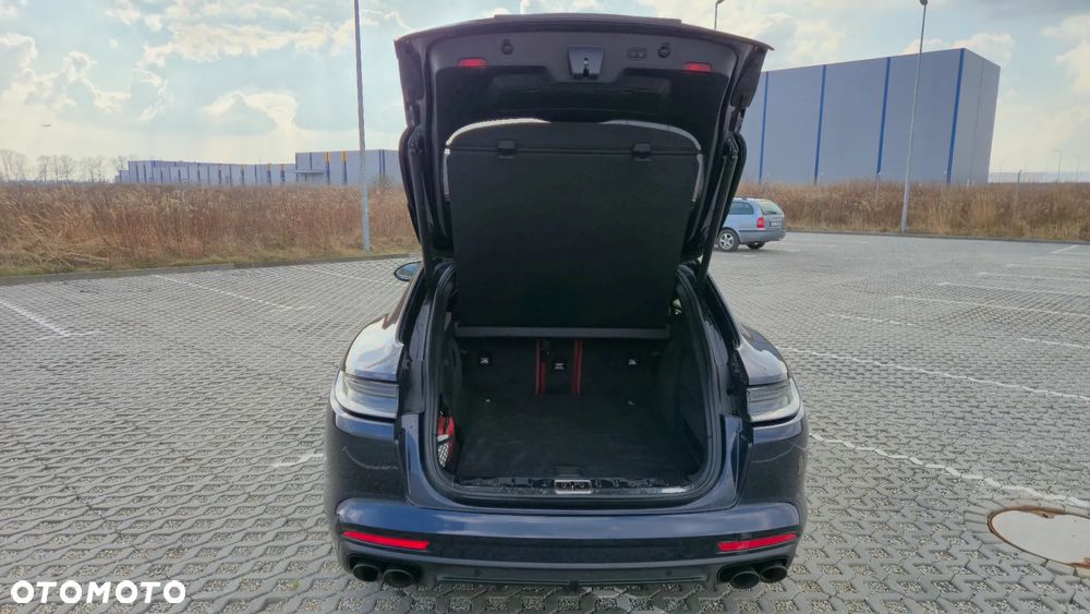 Porsche Panamera - 24