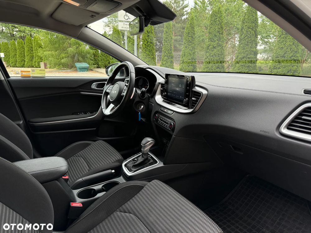 Kia XCeed - 15