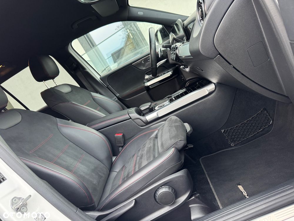 Mercedes-Benz GLB 250 4Matic 8G-DCT AMG Line - 25