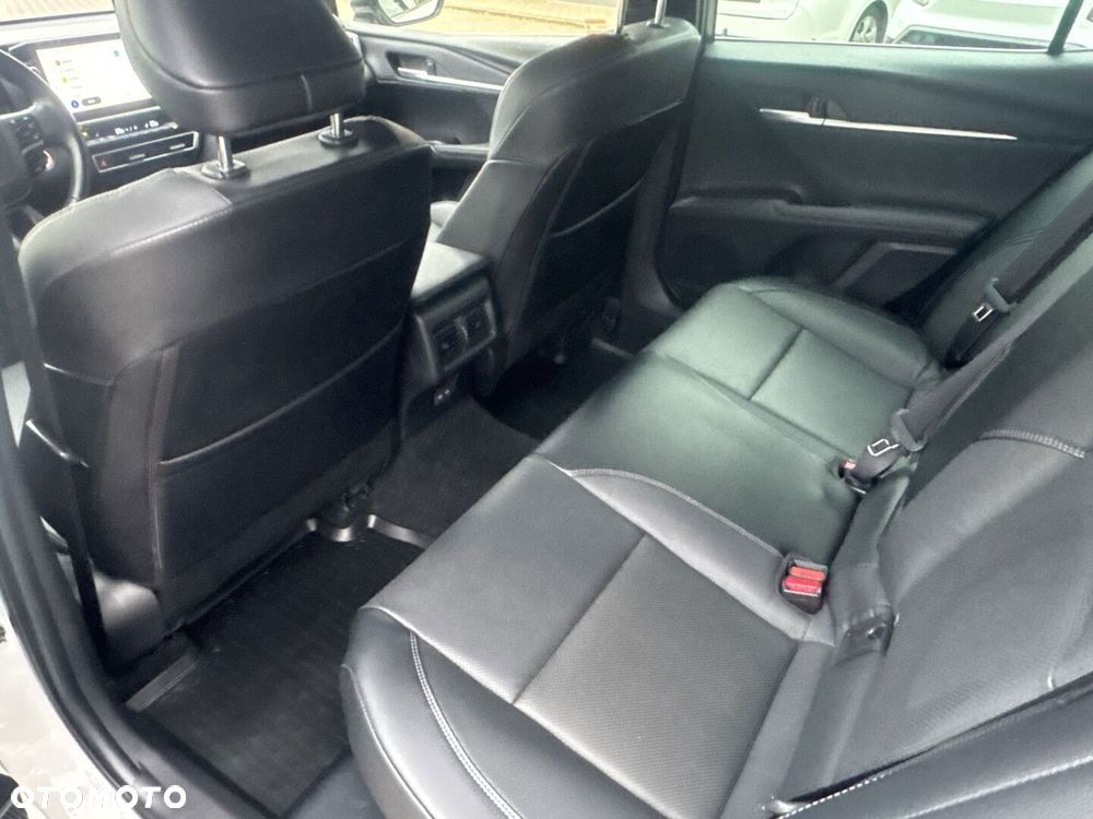 Toyota Camry - 13