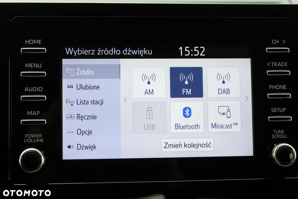 Toyota Camry 2.5 Hybrid Comfort CVT - 27