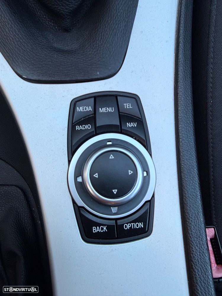 BMW 318 d Navigation - 33