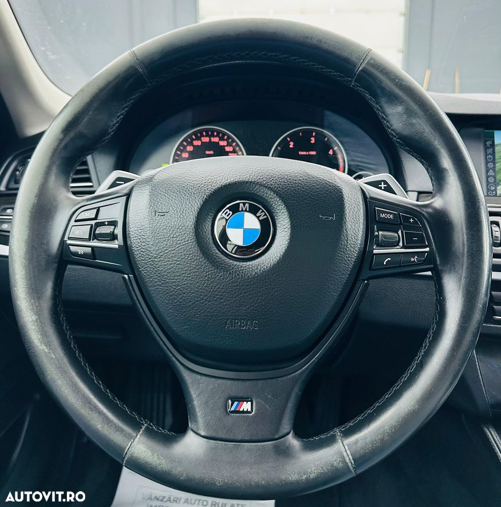 BMW Seria 5 520d Aut. Modern Line - 33