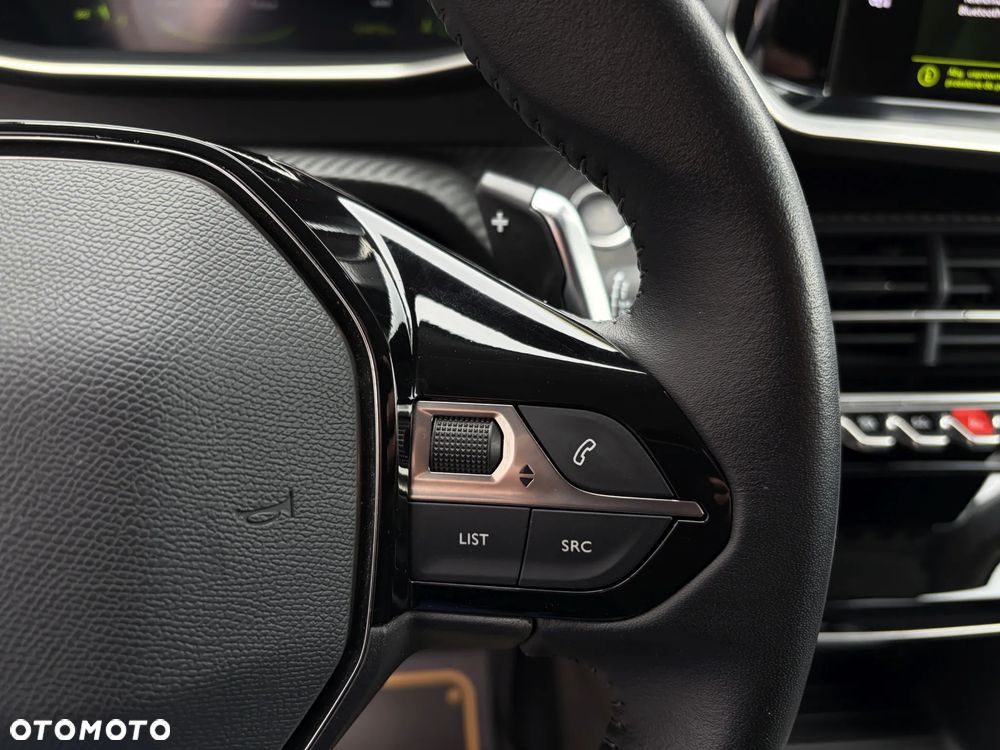 Peugeot 2008 1.5 BlueHDi Allure Pack S&S EAT8 - 24