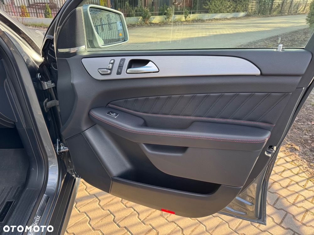 Mercedes-Benz GLE 400 4-Matic 9G-TRONIC - 28