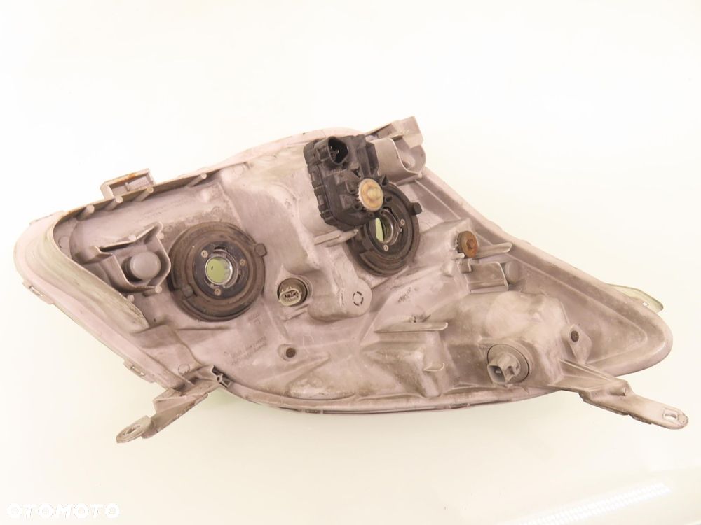 LAMPA LEWA PRZEDNIA TOYOTA COROLLA E12 Verso - 9