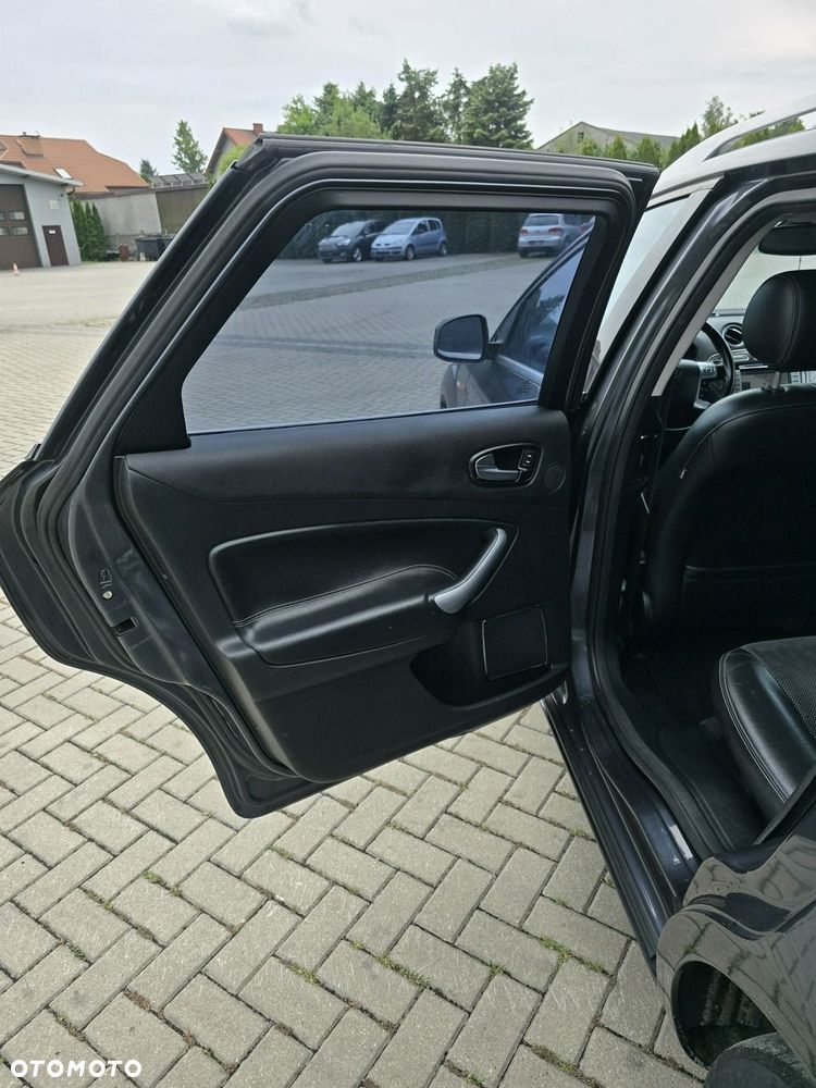 Ford Mondeo - 18