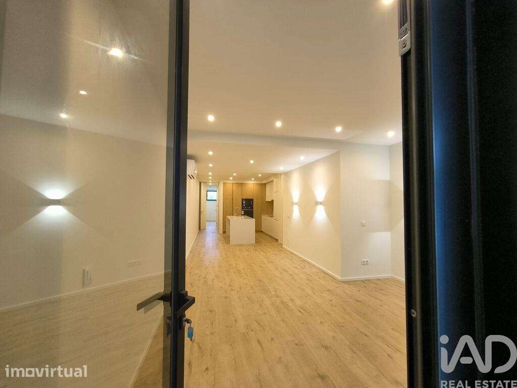 Apartamento T2 em Lordelo Do Ouro E Massarelos de 126,00 m2 - Grande imagem: 4/23